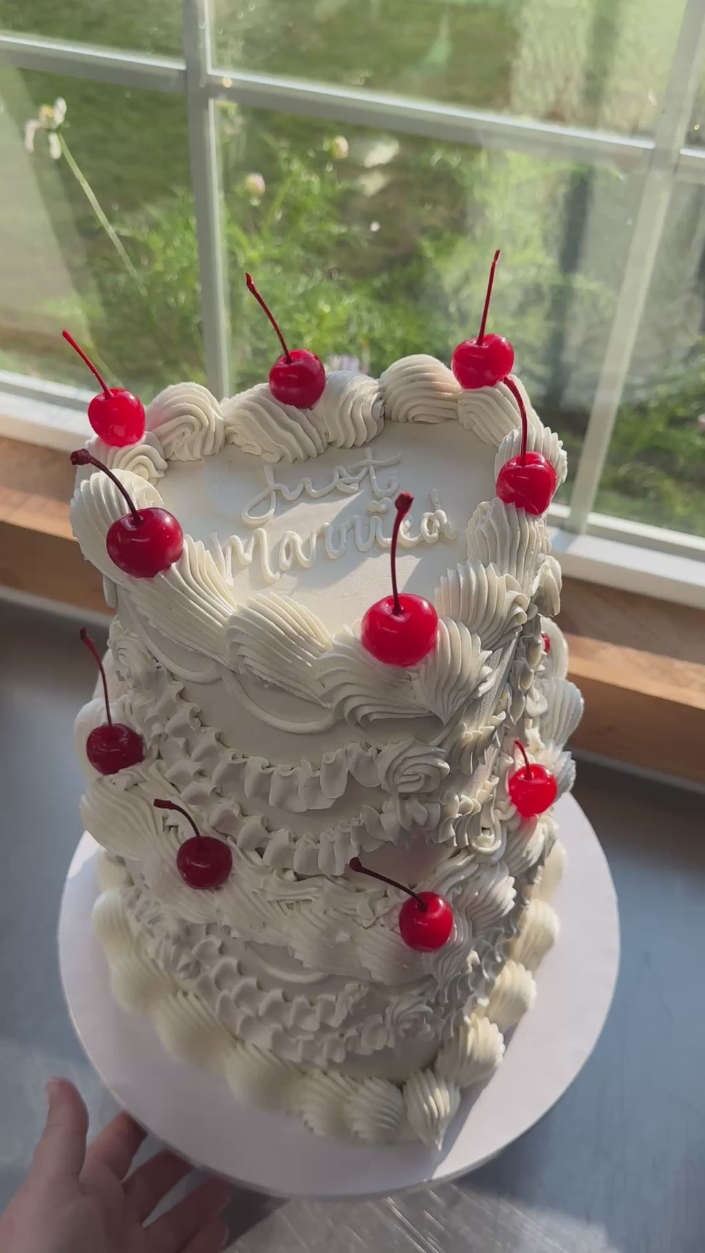 *CLASSIC* Tasting Cake Box (serves 16, so grab your best friends, coordinators, vendors, and make a party out of choosing!) not getting married? We don’t mind, everyone should have cake.